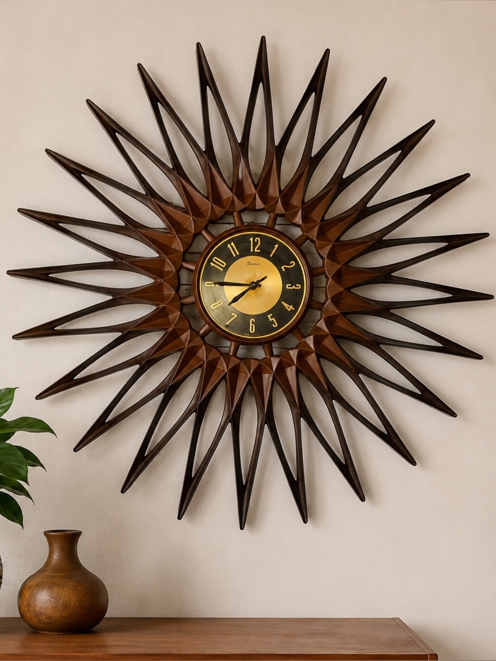Vintage 1960s Syroco Starburst Wall Clock MCM Atomic Sunburst Retro Décor